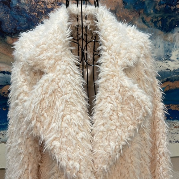 Ivory faux fur jacket - Picture 2 of 4